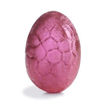 uovo tipo gianduja con granella di nocciole incartato in rosa di valrhona