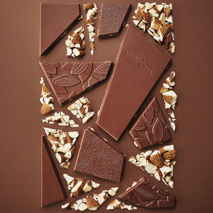 tavoletta cioccolato al latte bahibe e mandorle tostate 120 g di valrhona