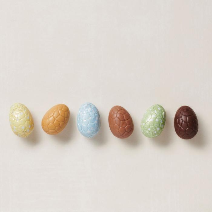 uovo incartato pralinato pistacchio fondente di valrhona